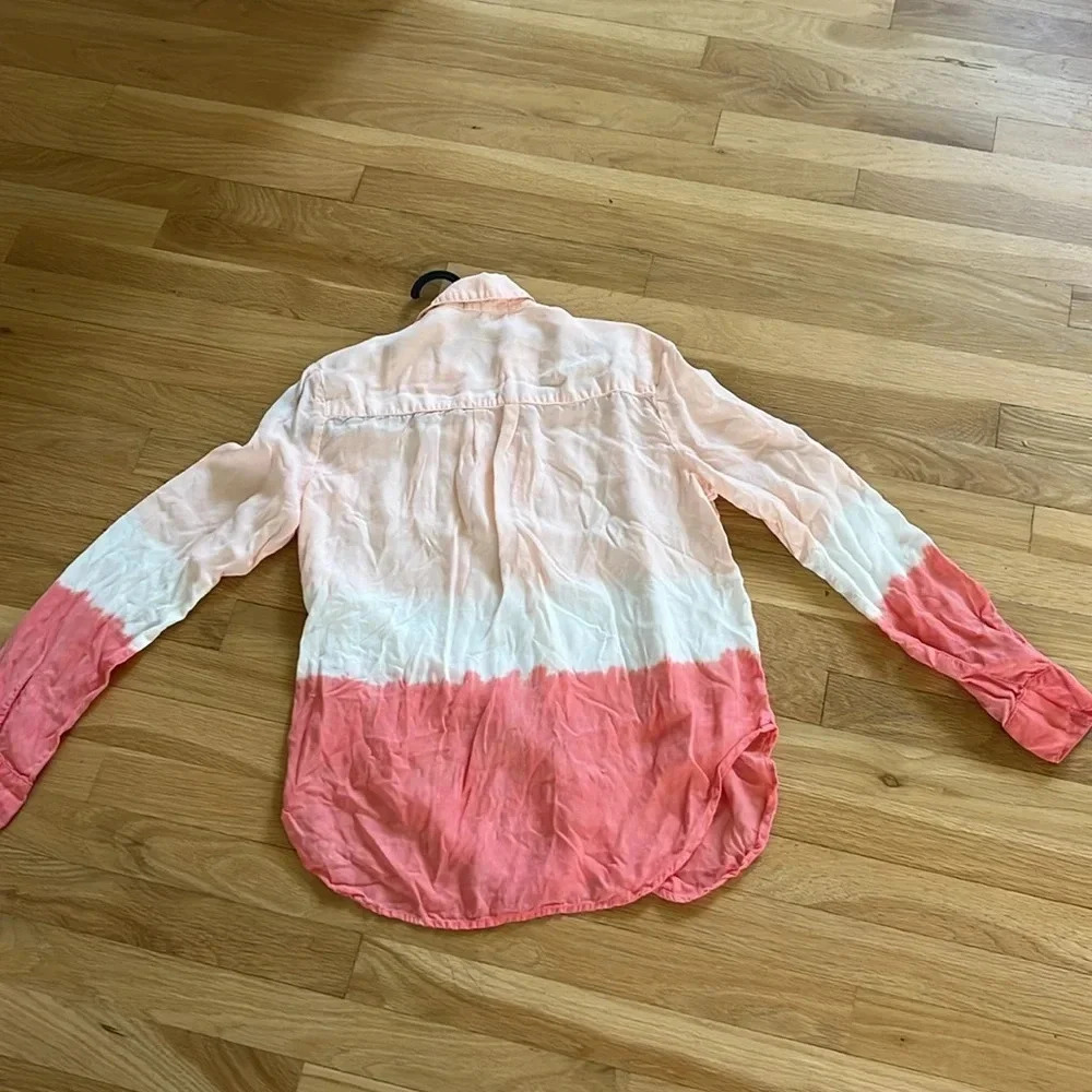 COPY - NWOT Bella Dahl Ombré button down SzM - Picture 4 of 5